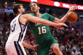 立博体育-孟菲斯灰熊训练开放日，今夜队长鼓劲引欢呼，NBA常规赛在即，更衣室氛围转暖的简单介绍